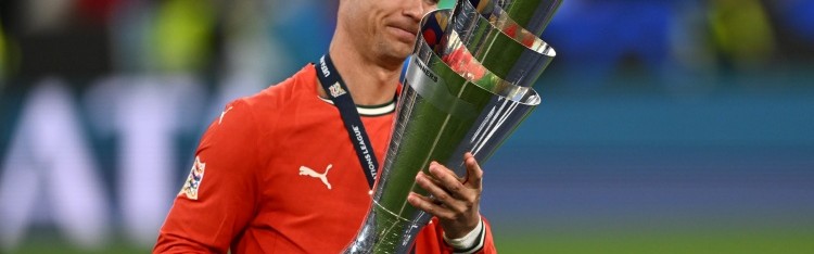 足球直播-C罗法务团队回应对尤文胜诉：俱乐部未能履行协议，辜负了C罗信任