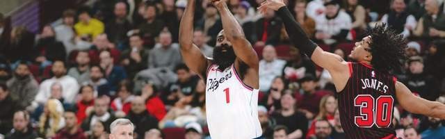 乐鱼直播入口-洛城德比！小卡伤情不明，哈登硬刚湖人东詹，双方都是排名卡位战